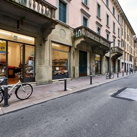 Casa Vacanza Del Barone Via San Bernardino 19 Hotel Bergamo Exterior photo